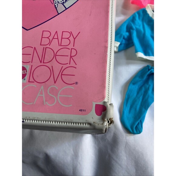 VTG Mattel Baby Tender Love Baby Doll Case 60s 70s Outfits Accessories - Picture 4 of 14